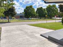 653 STEEPLECHASE DRIVE | London Ontario | Slide Image Two