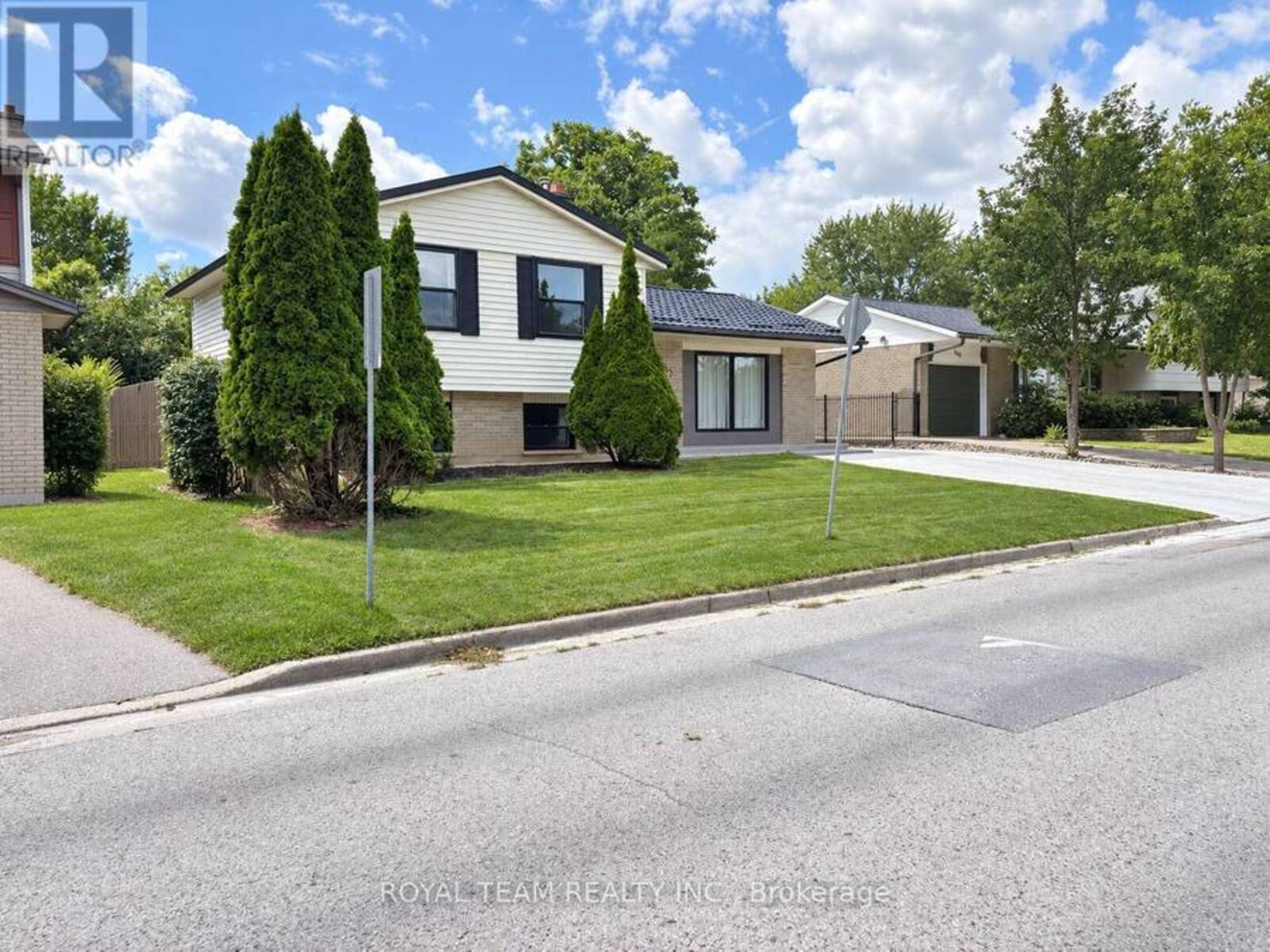 653 STEEPLECHASE DRIVE, London, Ontario N6J 3P3
