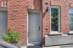 7B CRAWFORD STREET | Toronto Ontario | Slide Image Five
