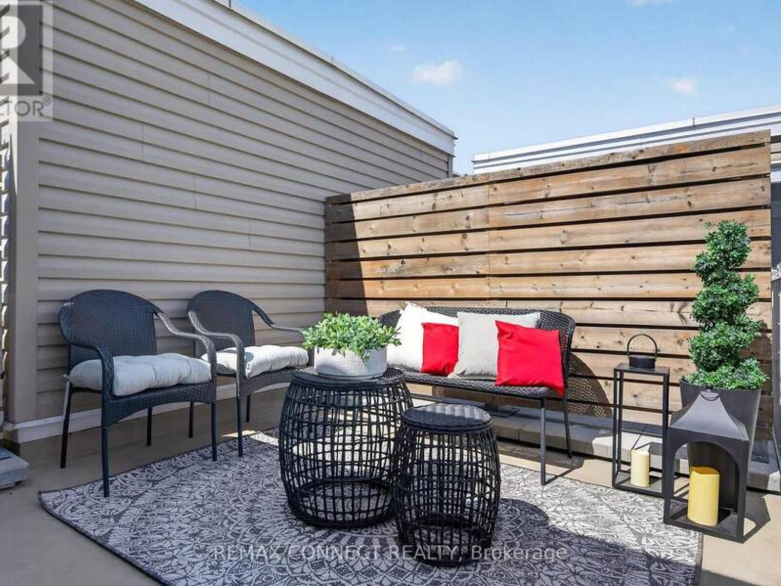 7B CRAWFORD STREET, Toronto, Ontario M6K 3M3