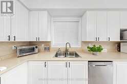 8 HAMMERSLY BOULEVARD | Markham Ontario | Slide Image Sixteen