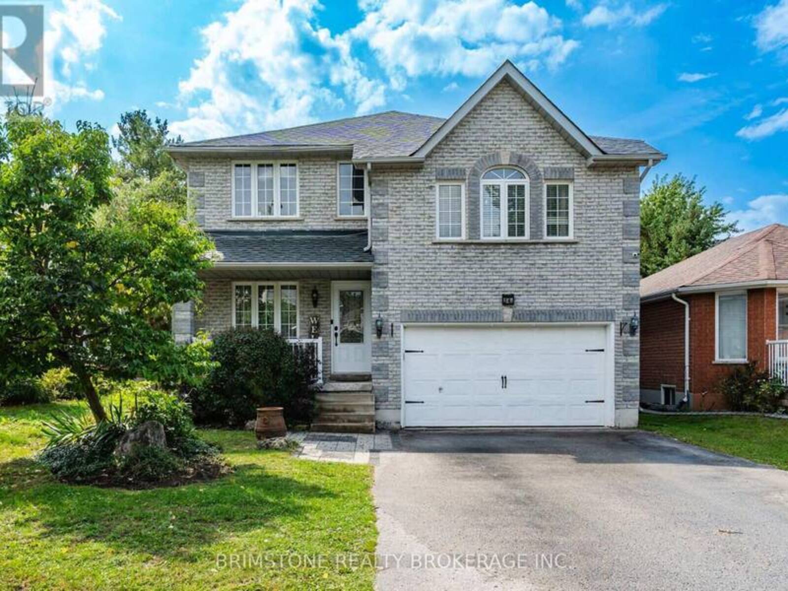 24 STONEYBROOK CRESCENT, Barrie, Ontario L4N 0A6