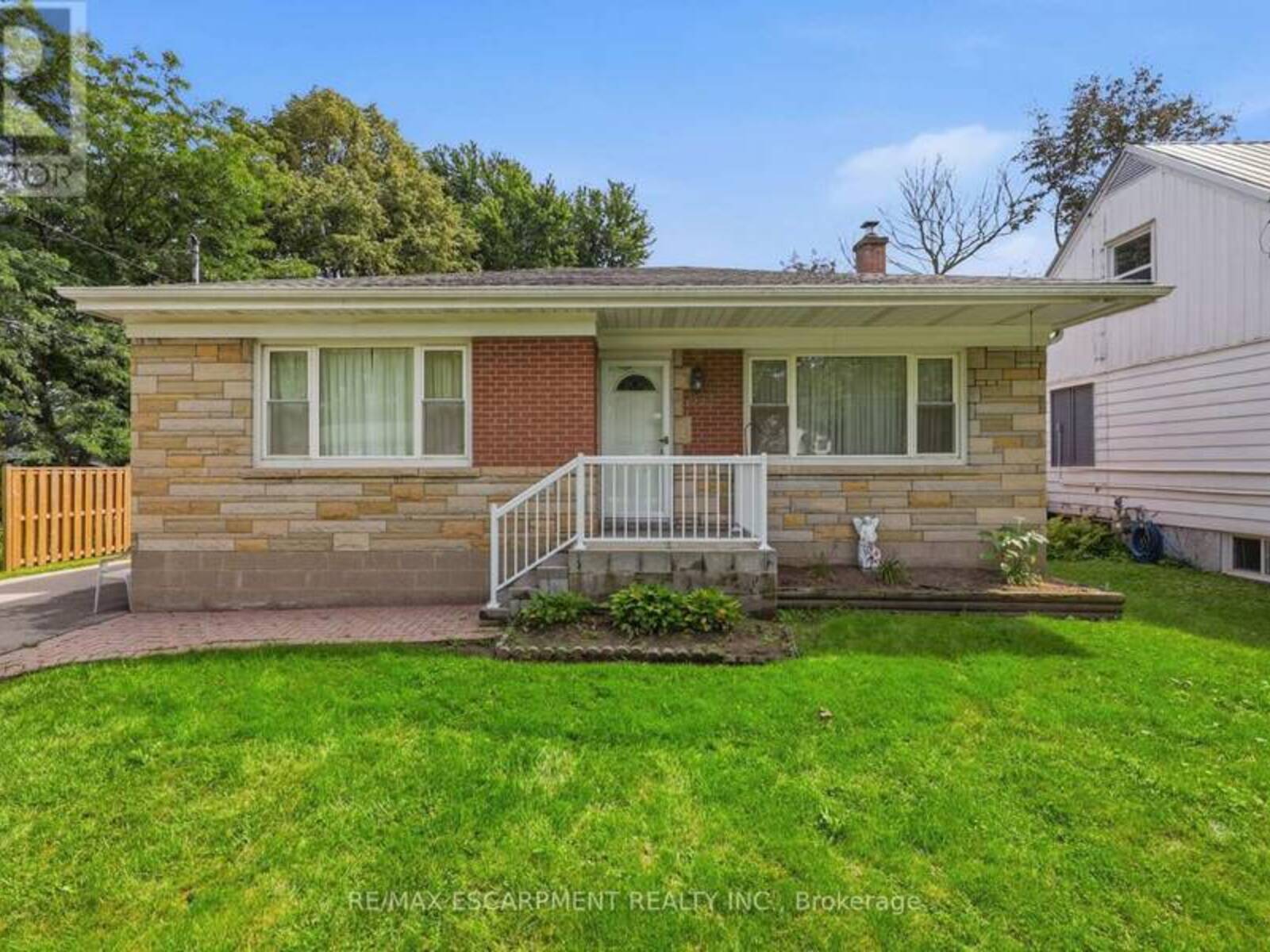 522 ENFIELD ROAD, Burlington, Ontario L7T 2X8