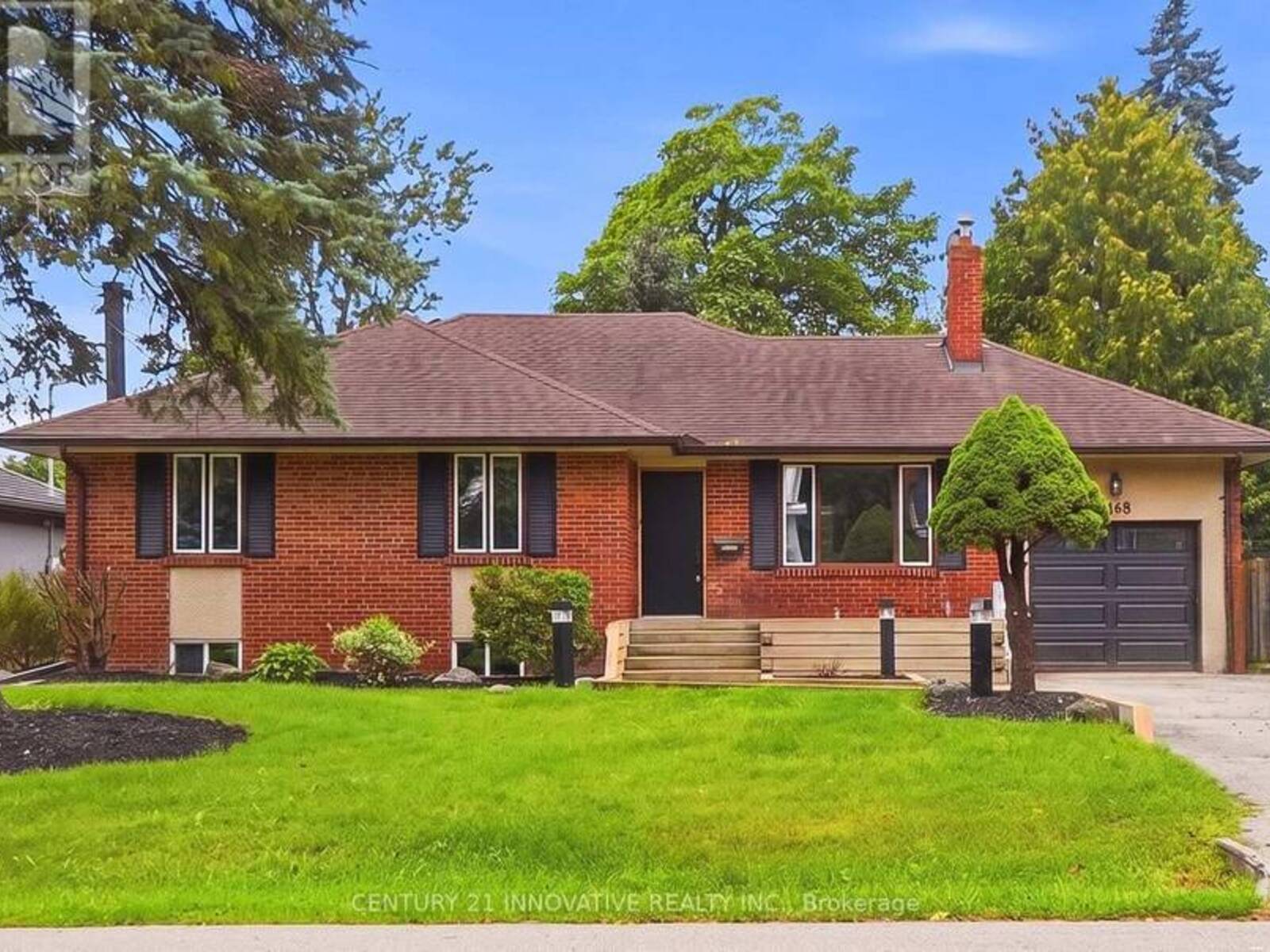 2068 STEWART CRESCENT, Mississauga, Ontario L4Y 1C5