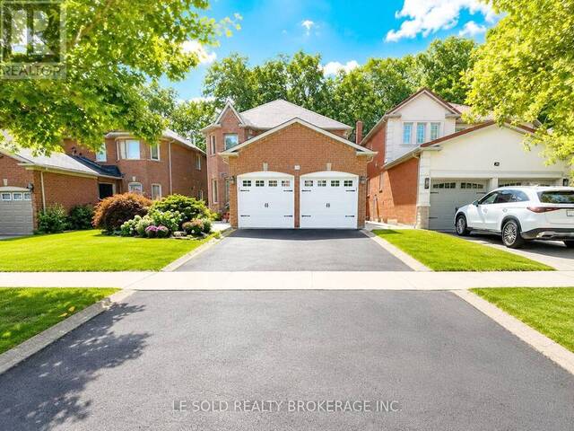 76 LARRATT LANE Richmond Hill Ontario, L4C 0E2 - 5 Bedrooms Home For Sale
