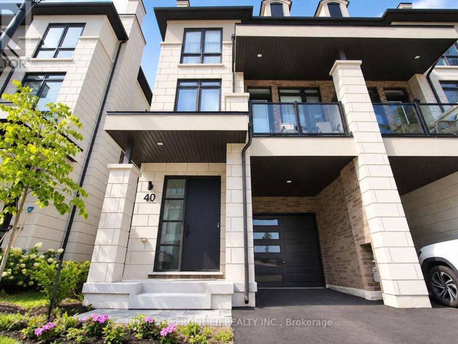40 CHIARA ROSE LANE, Richmond Hill, Ontario L4E 1H4