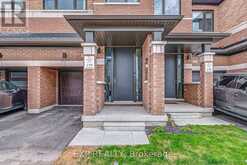 122 TURNBERRY LANE | Barrie Ontario | Slide Image Three