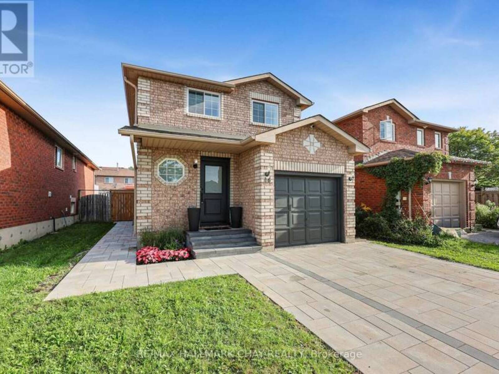 16 BUGGS GATE, Barrie, Ontario L4M 7A9