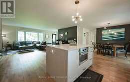 903 JOHNATHAN DRIVE | Mississauga Ontario | Slide Image Eighteen