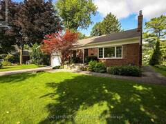 903 JOHNATHAN DRIVE Mississauga Ontario, L4Y 1J7