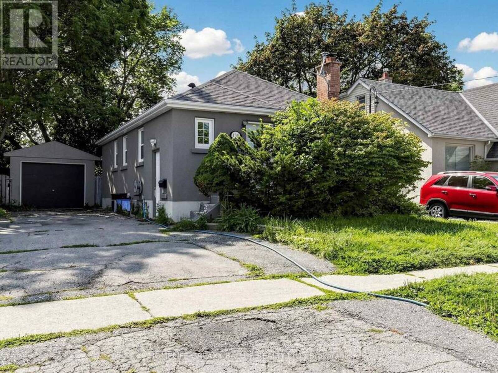 136 CENTRAL PARK BOULEVARD N, Oshawa, Ontario L1G 5Y7