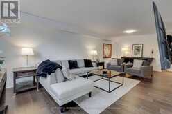 301 - 40 HARDING BOULEVARD W | Richmond Hill Ontario | Slide Image Ten