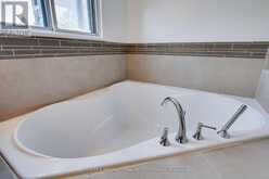 301 - 40 HARDING BOULEVARD W | Richmond Hill Ontario | Slide Image Twenty-eight