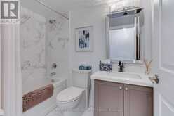 301 - 40 HARDING BOULEVARD W | Richmond Hill Ontario | Slide Image Thirty