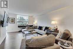 301 - 40 HARDING BOULEVARD W | Richmond Hill Ontario | Slide Image Eight