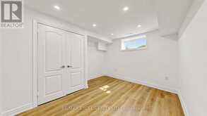 332 DIXON BOULEVARD | Newmarket Ontario | Slide Image Thirty-two