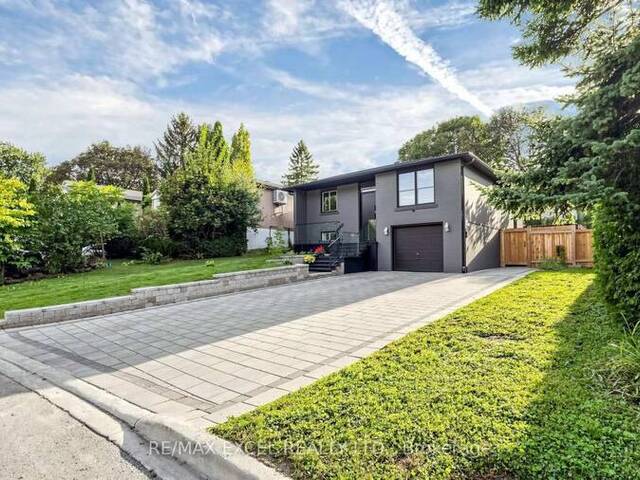 332 DIXON BOULEVARD Newmarket Ontario, L3Y 4V6 - 4 Bedrooms Home For Sale