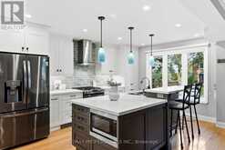 38 BALLACAINE DRIVE | Toronto Ontario | Slide Image Thirteen