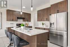 32 MONTROSE AVENUE | Caledonia Ontario | Slide Image Nine