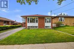 3 WILLAMERE DRIVE | Toronto Ontario | Slide Image Three