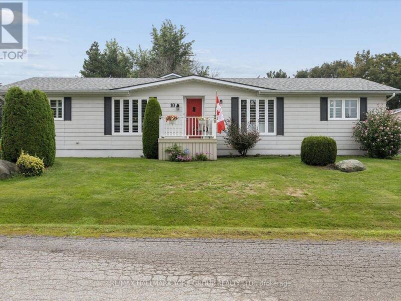 10 KELSEY CRESCENT, Georgina, Ontario L0E 1R0