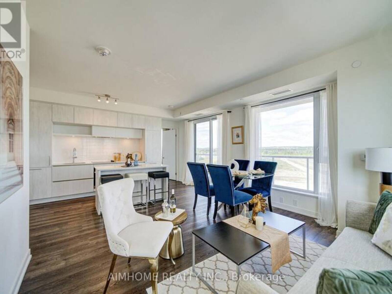 829 - 2 DAVID EYER ROAD E, Richmond Hill, Ontario L4S 0N6