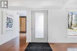10 SHOREVIEW DRIVE | Barrie Ontario | Slide Image Four