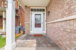 7443 RUSSIAN OLIVE CLOSE | Mississauga Ontario | Slide Image Four