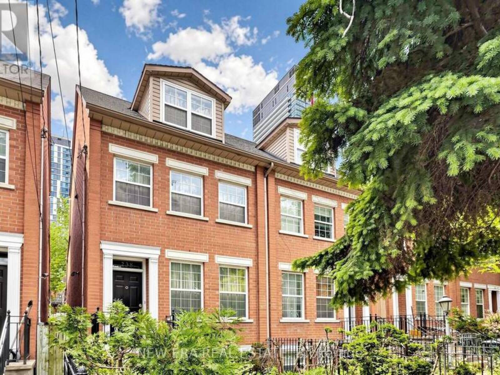 238 GEORGE STREET, Toronto, Ontario M5A 2N1