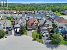 13 LIONS COURT | Angus Ontario | Slide Image Two