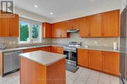 13 LIONS COURT | Angus Ontario | Slide Image Fourteen