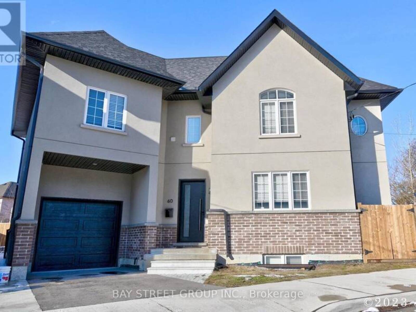 60 EMMETT AVENUE, Toronto, Ontario M6M 2E6