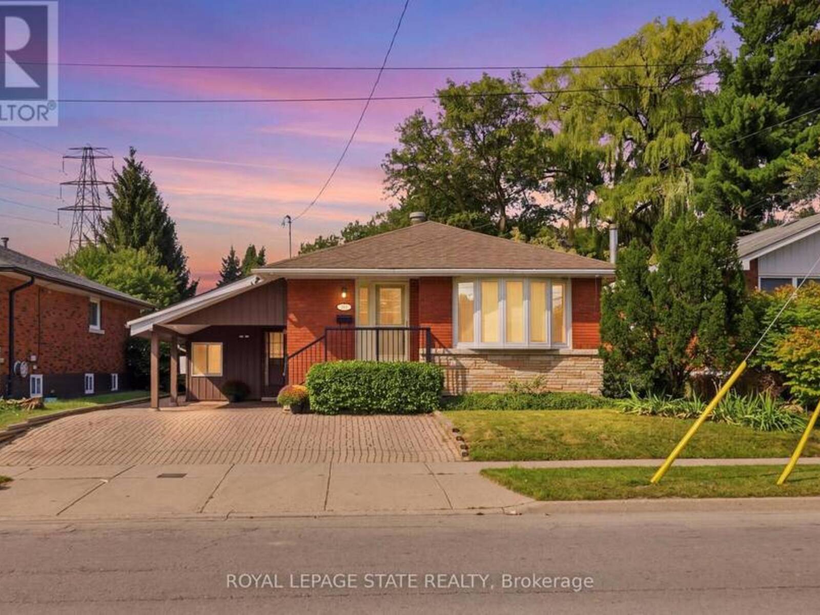 304 WHITNEY AVENUE, Hamilton, Ontario L8S 2H2