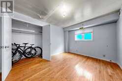 18 1/2 BELLEVUE AVENUE | Toronto Ontario | Slide Image Ten