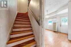 18 1/2 BELLEVUE AVENUE | Toronto Ontario | Slide Image Twelve