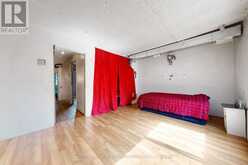 18 1/2 BELLEVUE AVENUE | Toronto Ontario | Slide Image Nineteen