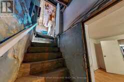 18 1/2 BELLEVUE AVENUE | Toronto Ontario | Slide Image Twenty-five