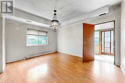 18 1/2 BELLEVUE AVENUE | Toronto Ontario | Slide Image Seven