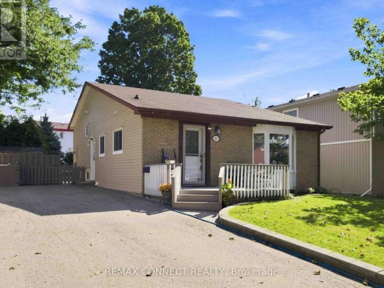 31 ROSER CRESCENT, Clarington, Ontario L1C 3N7