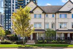 25 BEVERLEY GLEN BOULEVARD | Vaughan Ontario | Slide Image One