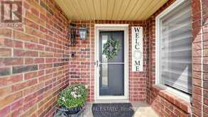 30 HARROGATE COURT | Barrie Ontario | Slide Image Three