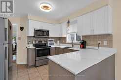 9 STEPHANIE LANE | Barrie Ontario | Slide Image Four