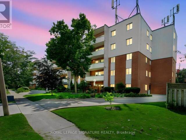 401 - 2485 WOKING CRESCENT Mississauga Ontario, L5K 1Z6 - 3 Bedrooms Condo For Sale
