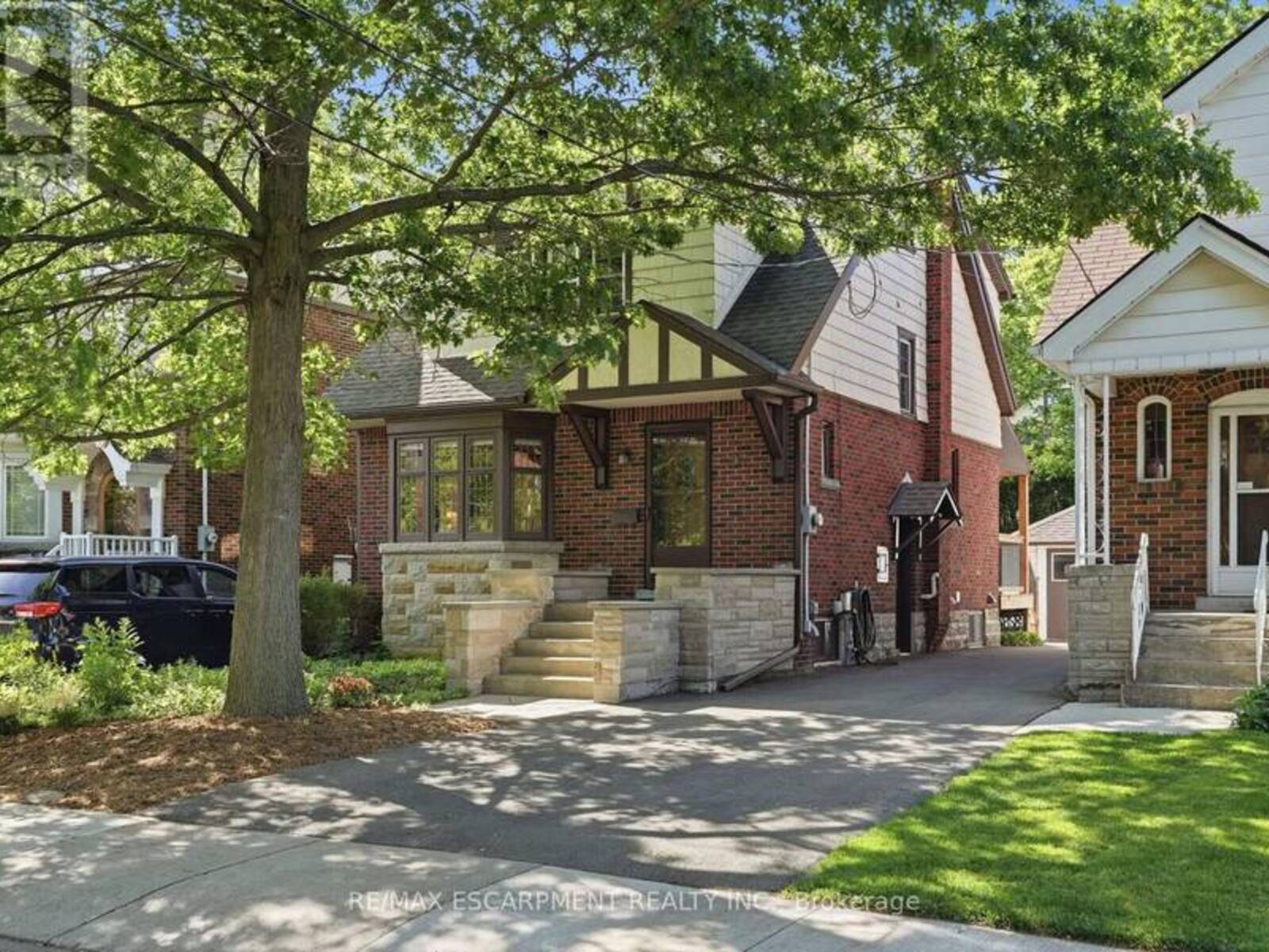 97 CLINE AVENUE N, Hamilton, Ontario L8S 3Z5