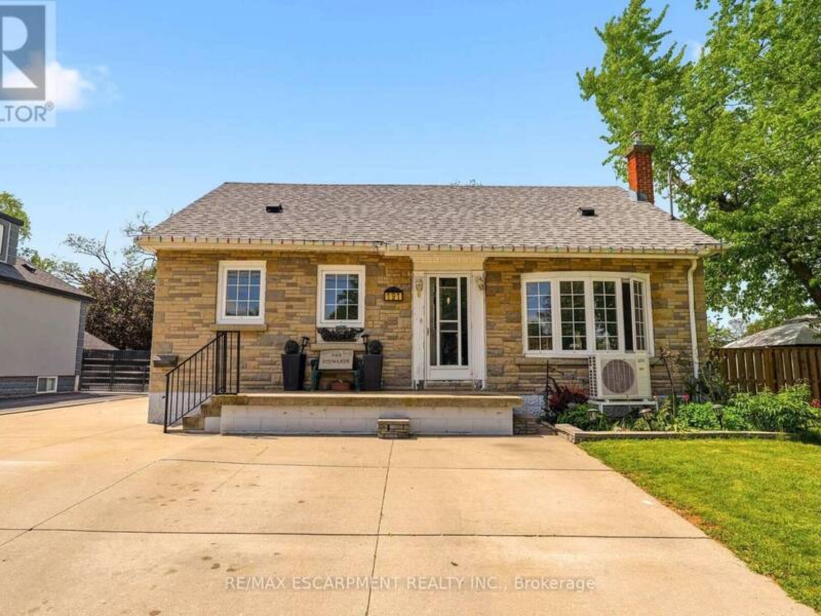 191 MILLEN ROAD, Hamilton, Ontario L8E 2G4