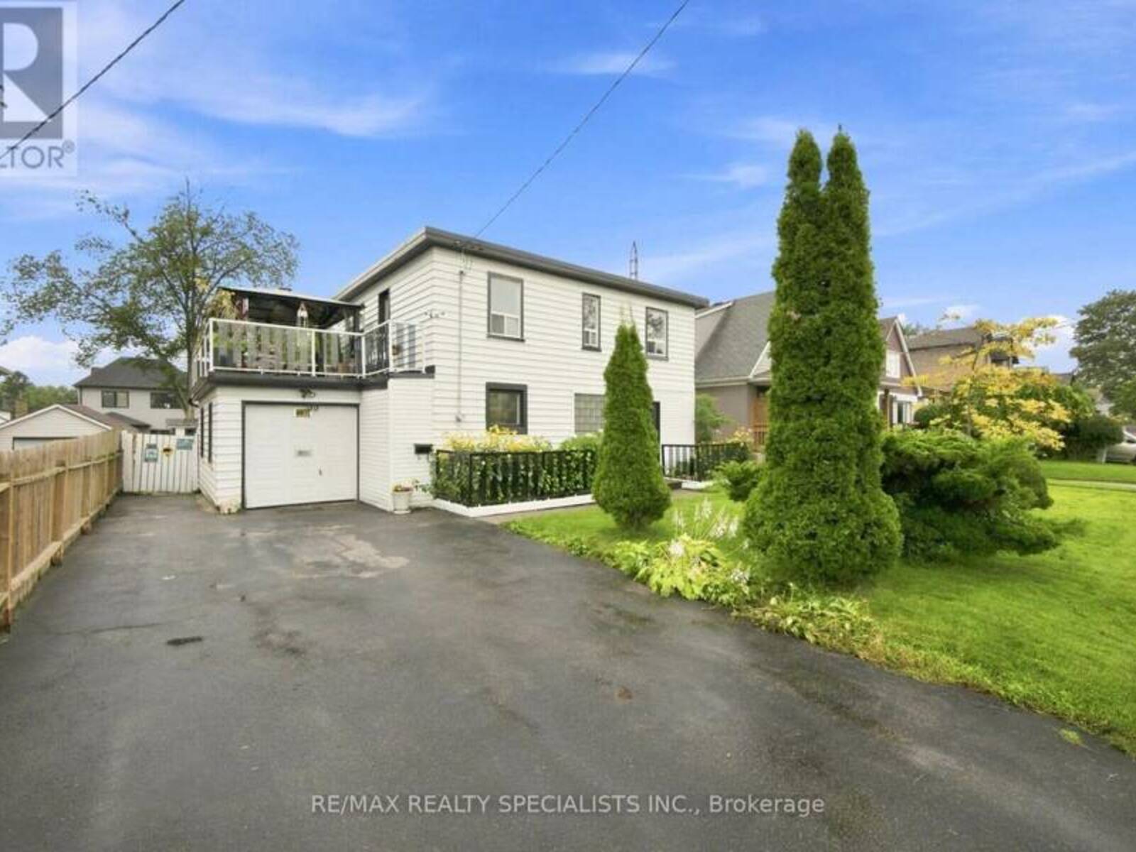 39 MACDONALD STREET, Toronto, Ontario M8V 1Y3