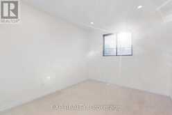 35 THAMES WAY | Hamilton Ontario | Slide Image Sixteen