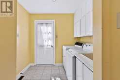 6036 ST. IVES WAY | Mississauga Ontario | Slide Image Sixteen