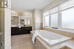 28 OHARA LANE | Hamilton Ontario | Slide Image Twenty-two