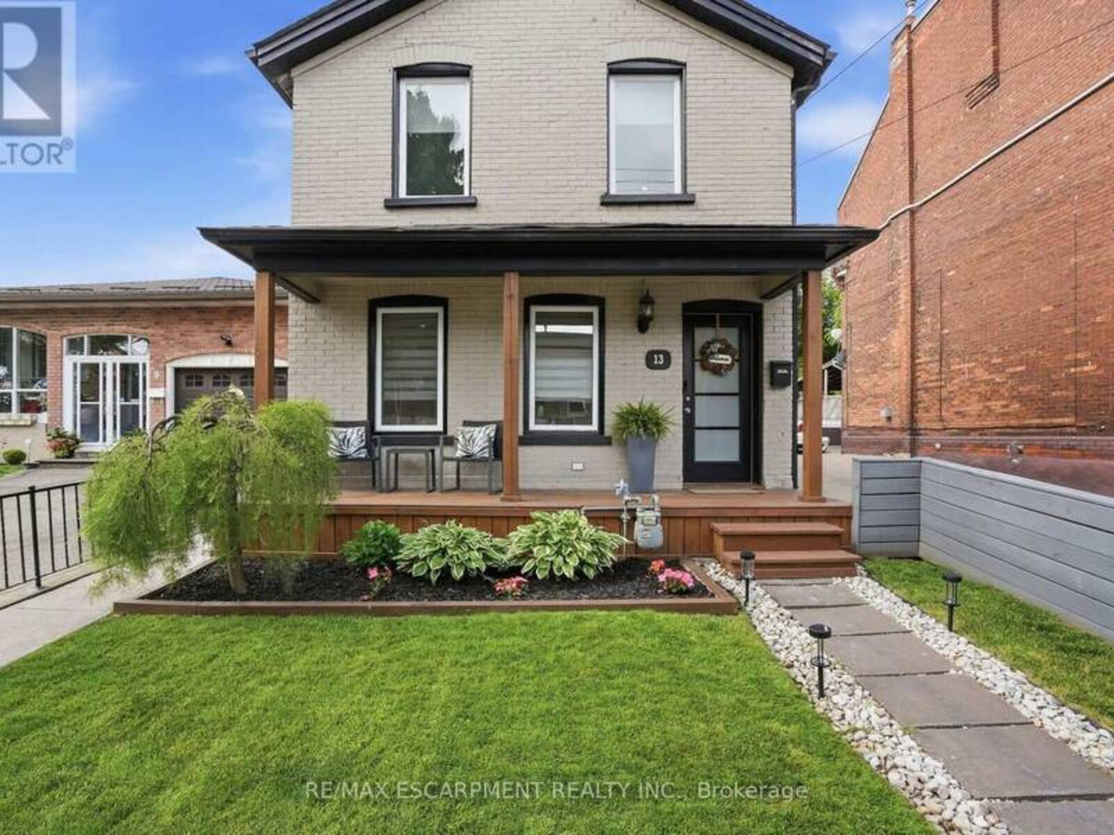 13 PICTON STREET W, Hamilton, Ontario L8L 1E1